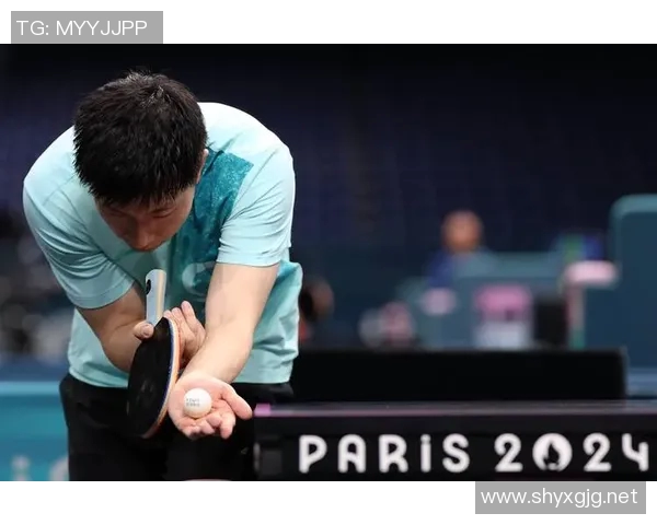 街头足球激情四溢 球星与街头少年共踢梦想与荣耀